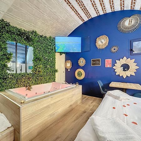 La Parenthese Envoutee Aparthotel อาเมียงส์ ภายนอก รูปภาพ