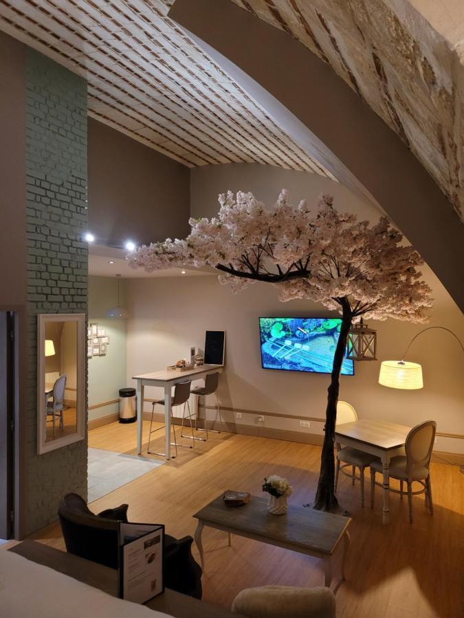 La Parenthese Envoutee Aparthotel อาเมียงส์ ภายนอก รูปภาพ