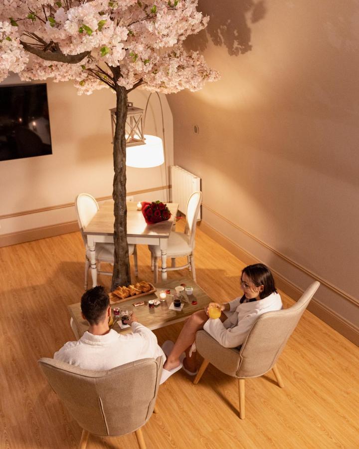 La Parenthese Envoutee Aparthotel อาเมียงส์ ภายนอก รูปภาพ