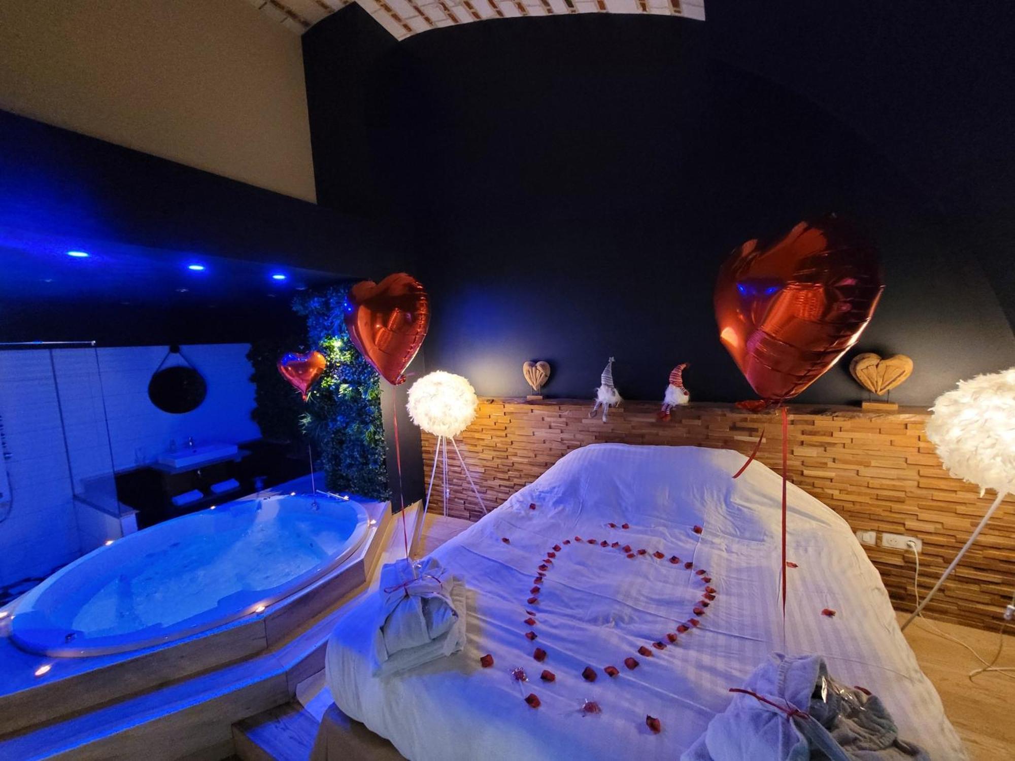 La Parenthese Envoutee Aparthotel อาเมียงส์ ภายนอก รูปภาพ