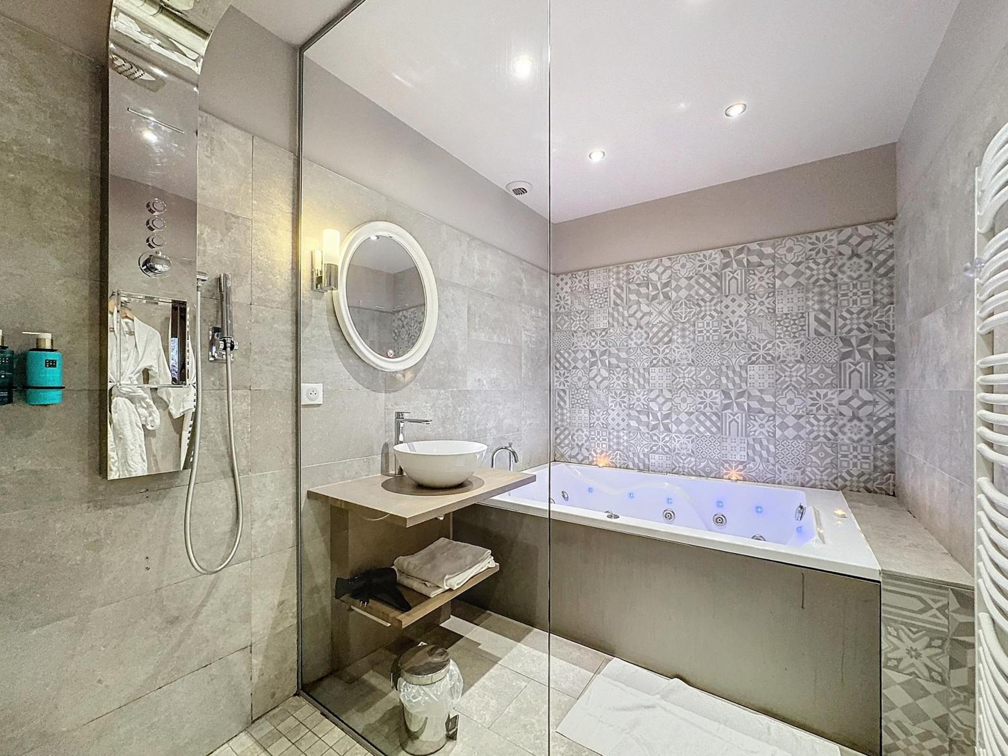 La Parenthese Envoutee Aparthotel อาเมียงส์ ภายนอก รูปภาพ