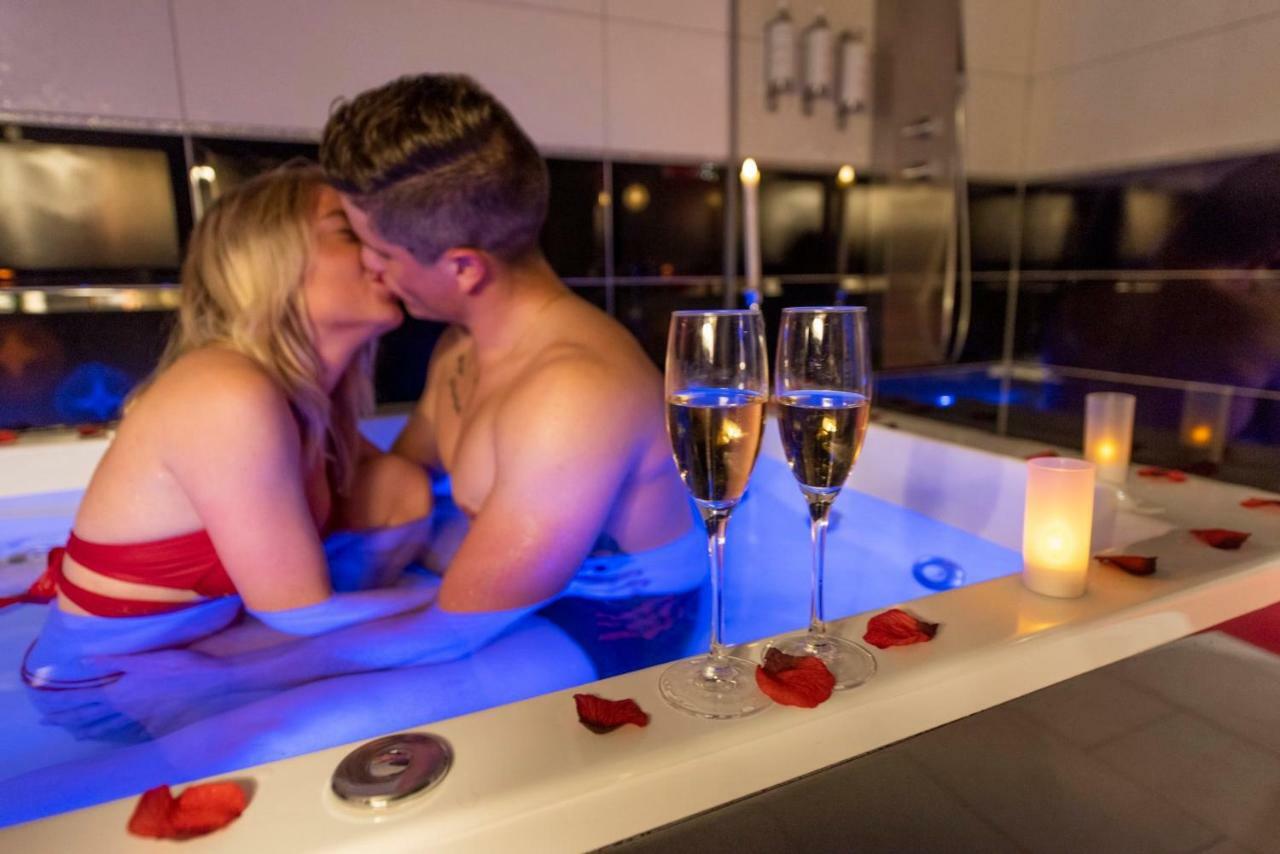 La Parenthese Envoutee Aparthotel อาเมียงส์ ภายนอก รูปภาพ